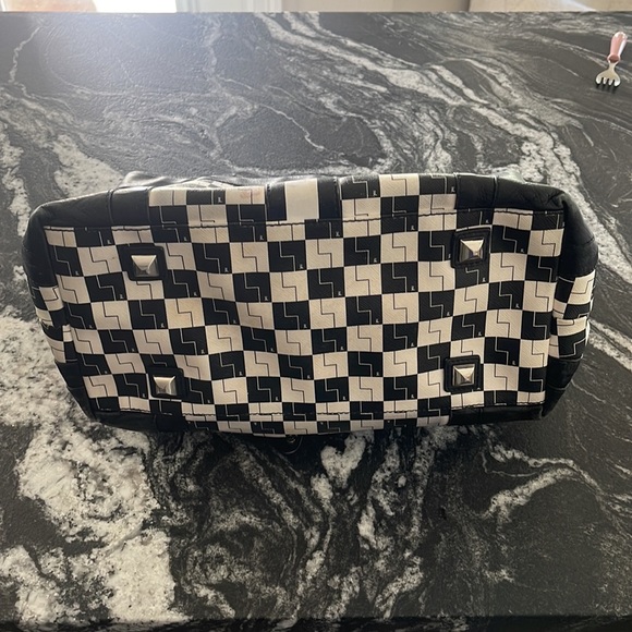 Lamb black and white checked purse - Picture 4 of 6